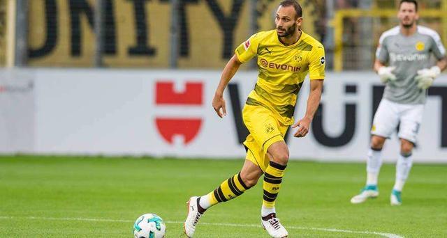 九游app-关中雄鲨队失利关东山猫队，电竞锦标赛上演关键失误成转折！高压逼抢成功的简单介绍